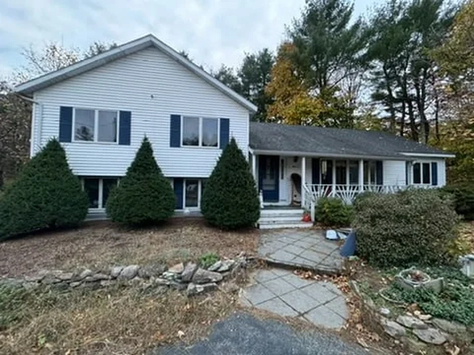 The original late-1980s house before renovation
